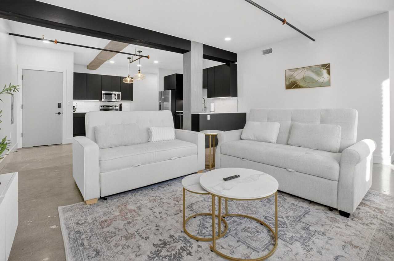 100 W 5th St #1322458P - Photo 5 of 28