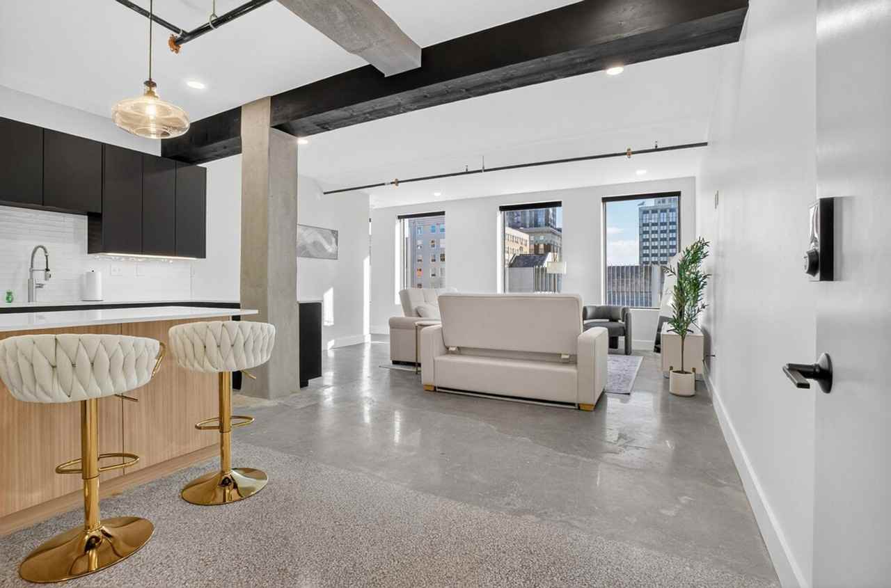 100 W 5th St #1322458P - Photo 6 of 28