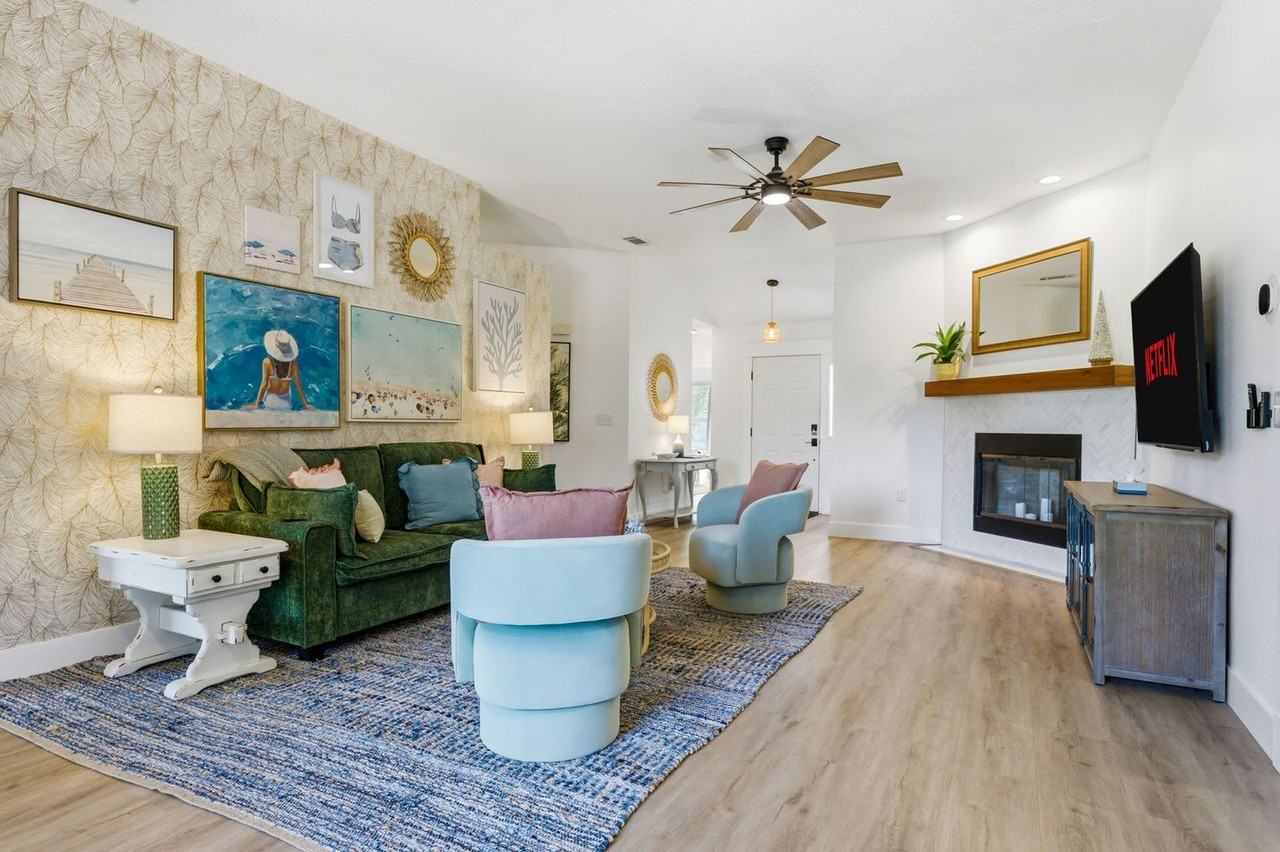 6924 34th Ave W #1351725P - Photo 2 of 50