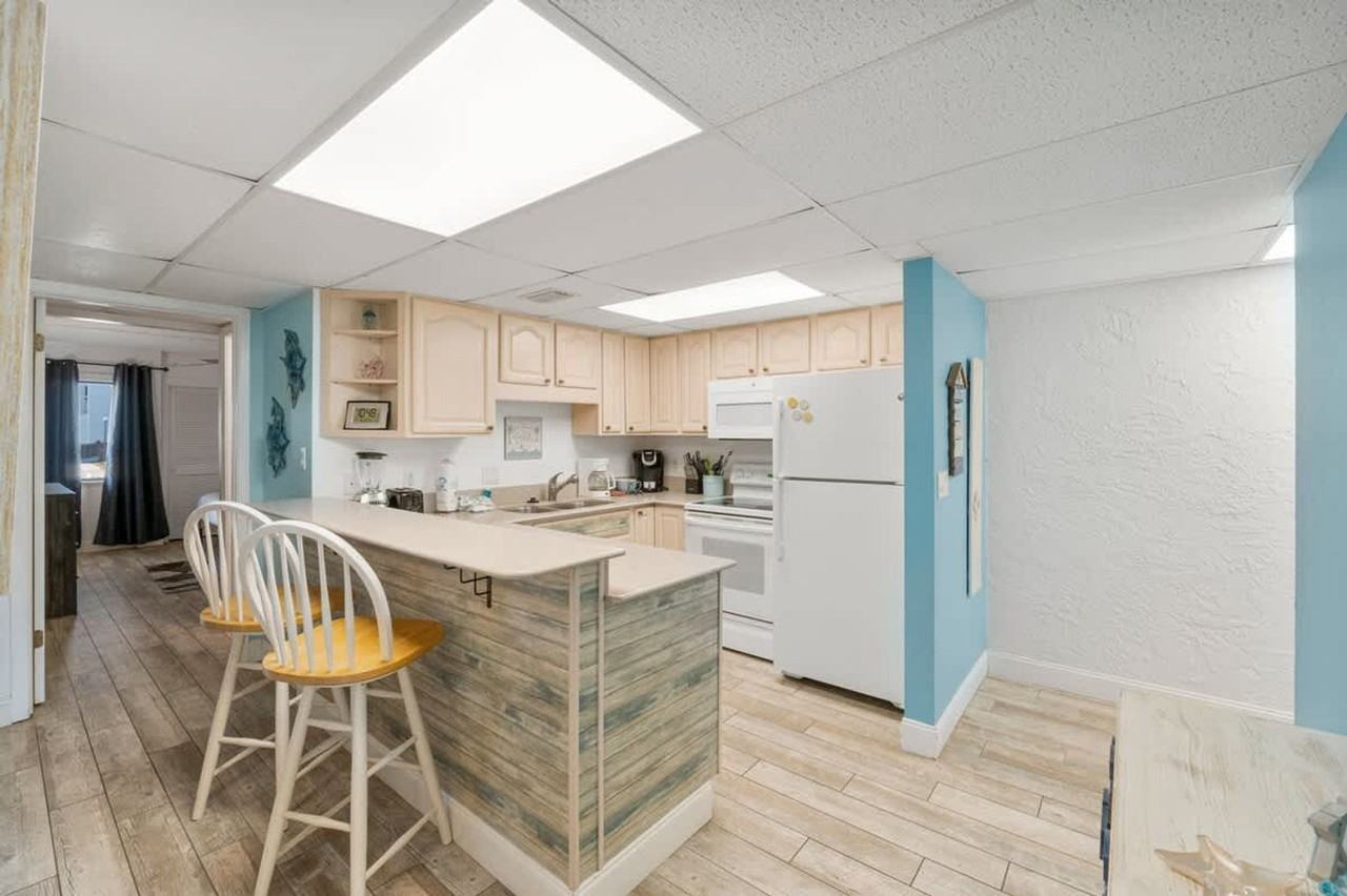 8727 Thomas Dr #1354949P - Photo 5 of 21