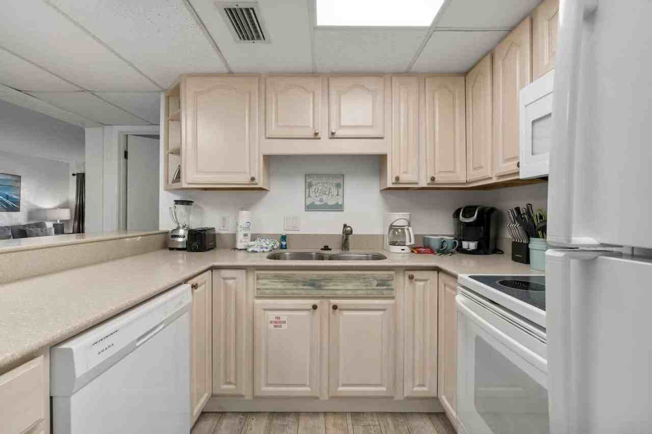 8727 Thomas Dr #1354949P - Photo 6 of 21