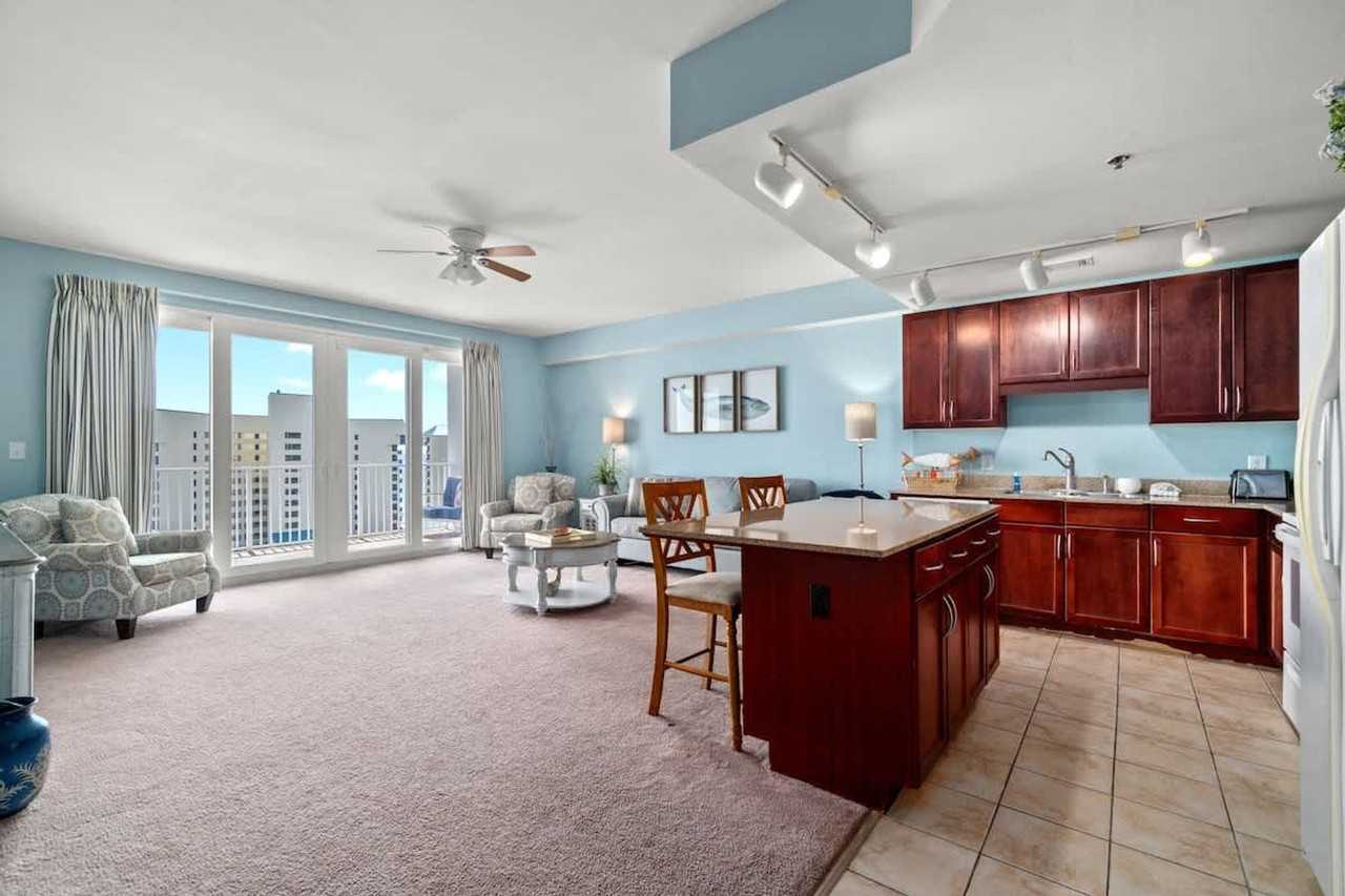 9860 South Thomas Drive - Photo 3 of 29