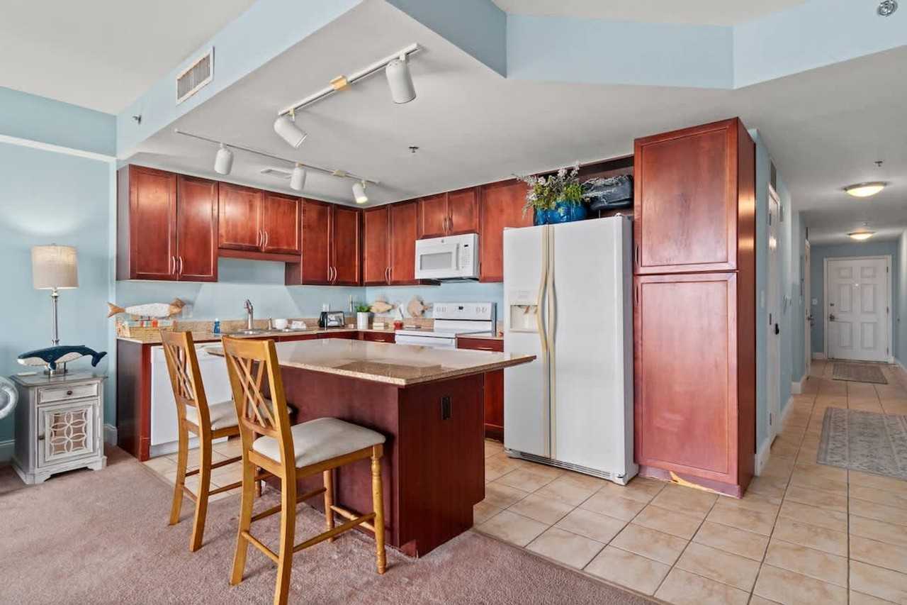 9860 South Thomas Drive - Photo 7 of 29