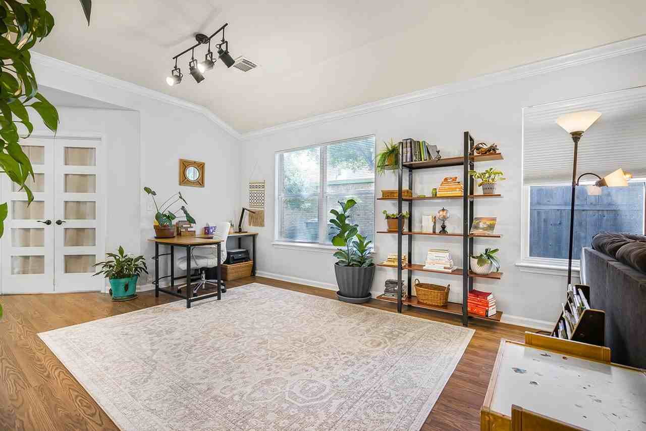 904 Melted Candle Cv #1351743P - Photo 6 of 46