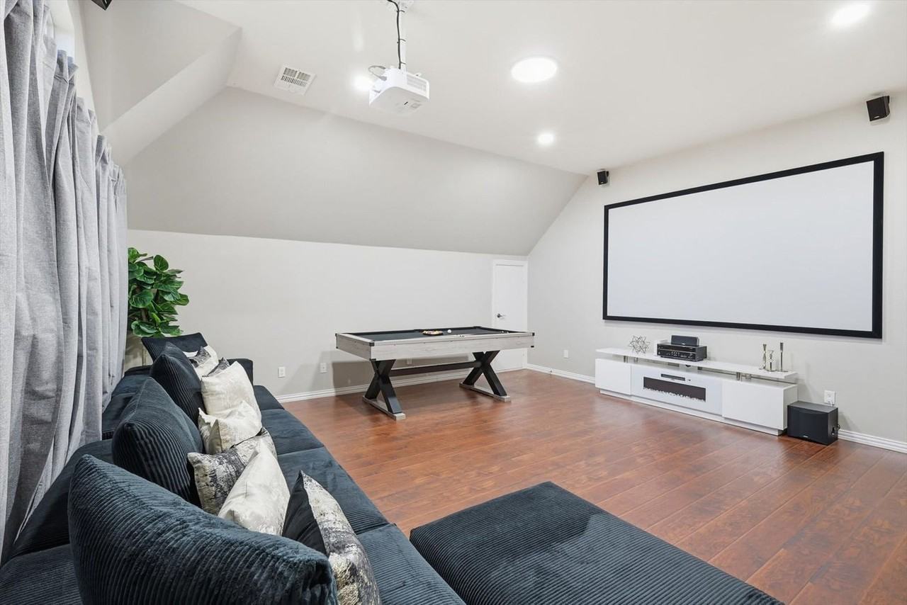 4843 Golfside Dr #1356856P - Photo 5 of 50