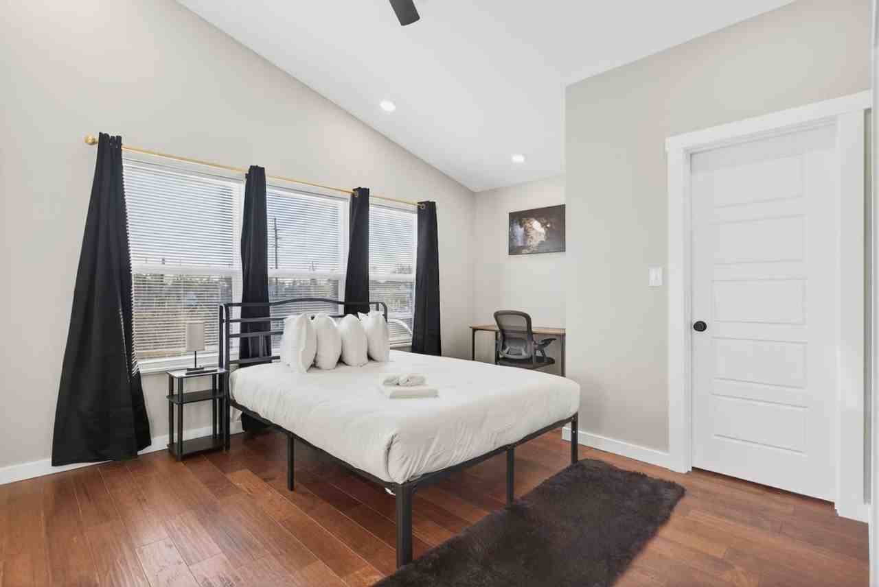 518 Prospect St #1357365P - Photo 6 of 50