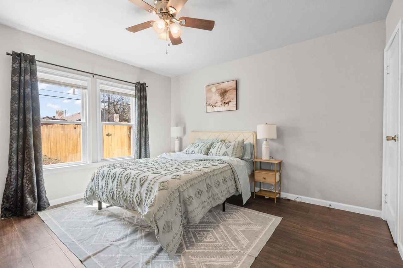 1004 E Powell Ave #1357996P - Photo 3 of 17