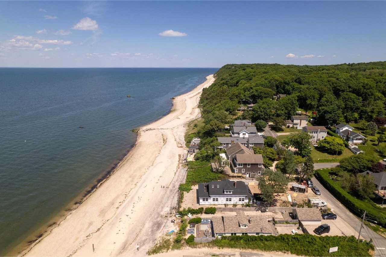 4 Oak St #1261528P - Photo 3 of 18