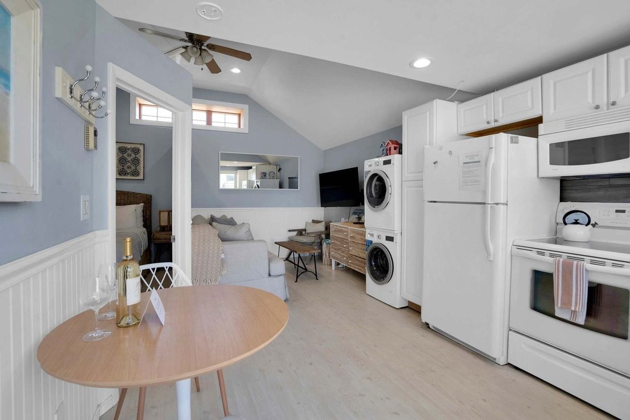 4 Oak St #1261528P - Photo 4 of 18