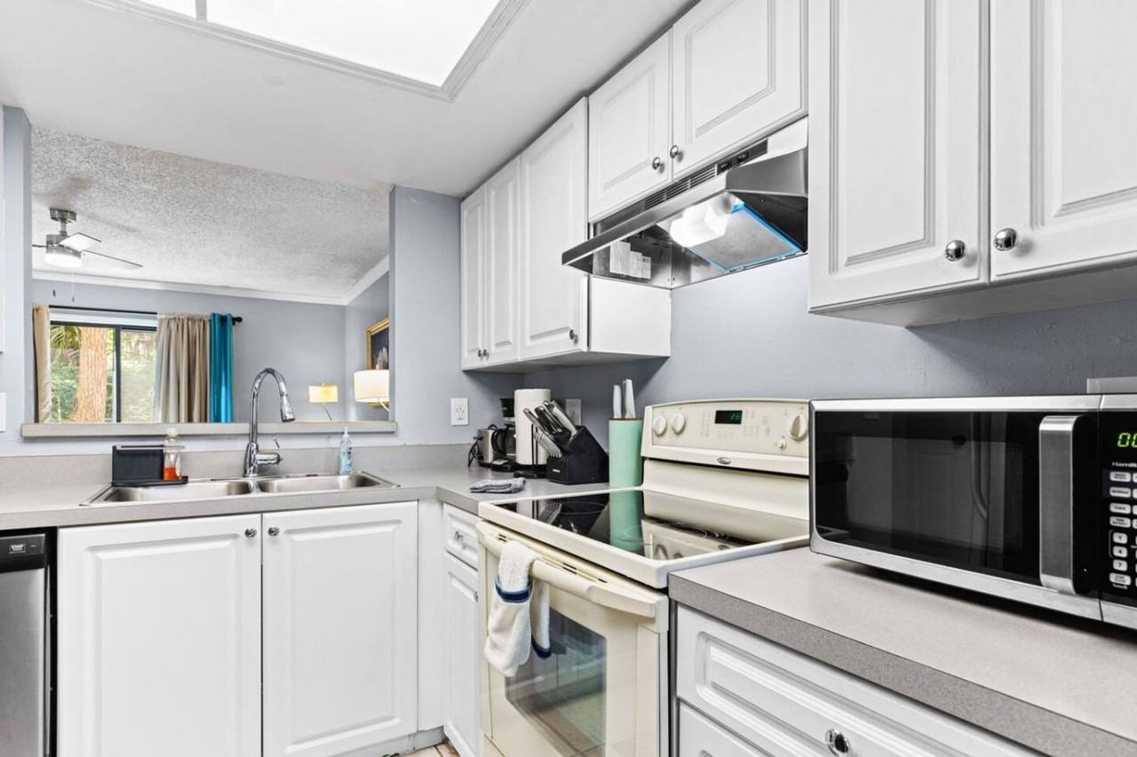 4531 Sw 44th Ln #1359103P - Photo 2 of 18