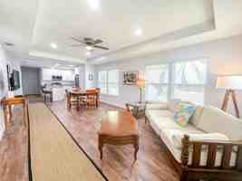 featured image of 942 Se 7th Ave