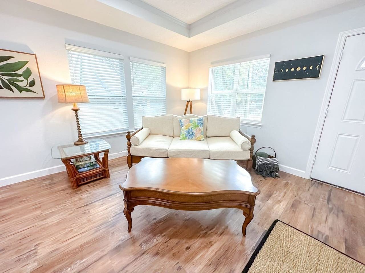 942 Se 7th Ave #1359094P - Photo 2 of 17