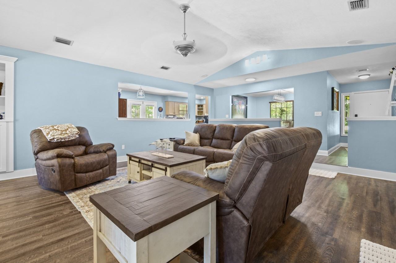 5922 Nw 57th Way #1359126P - Photo 2 of 32