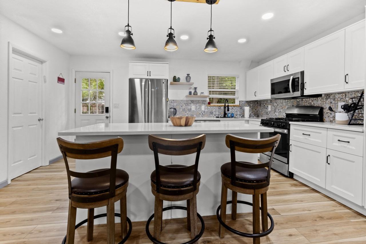 2725 Nw 44th Pl #1359125P - Photo 6 of 22