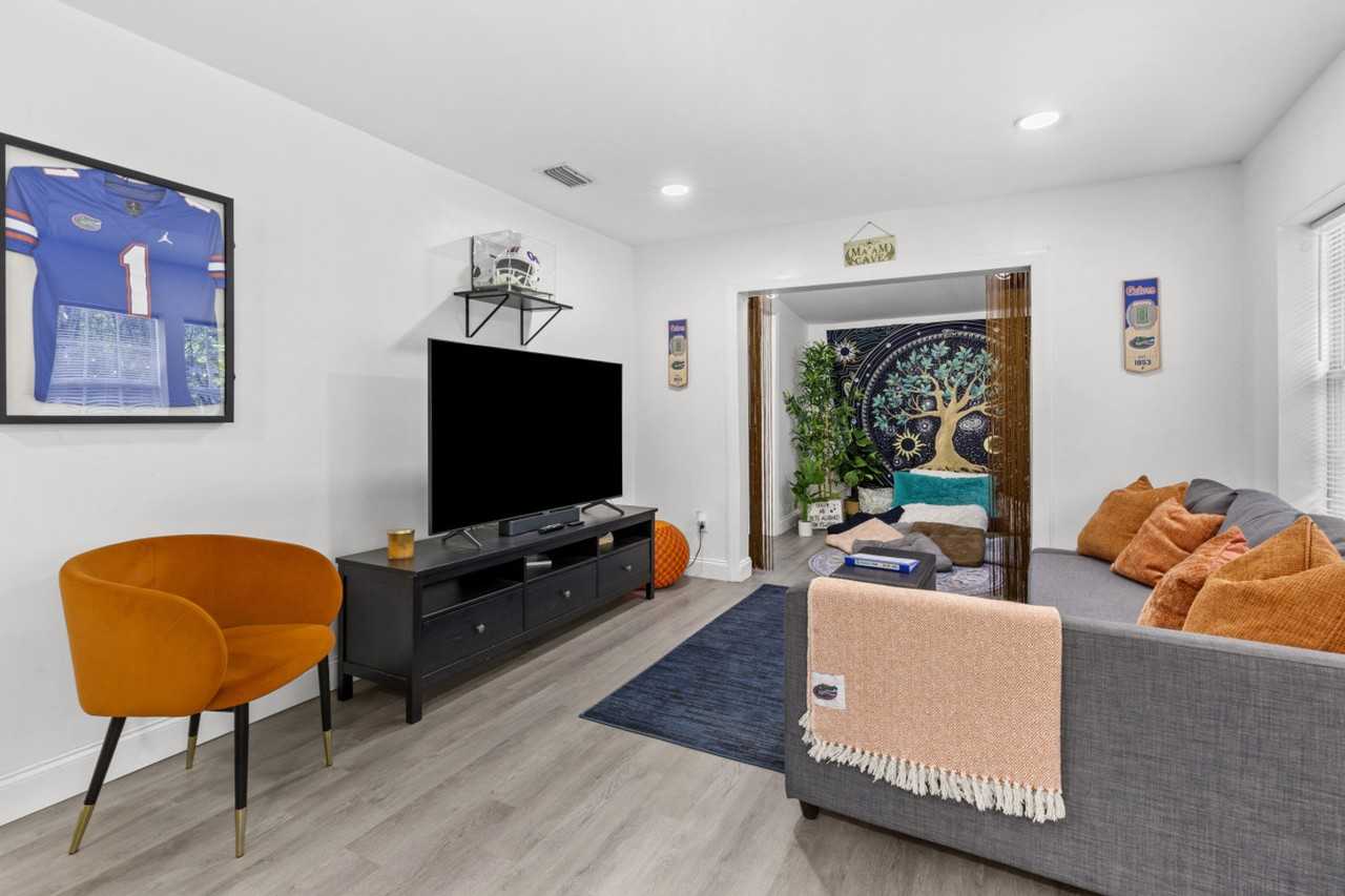 2614 Nw 8th St #1359124P - Photo 6 of 41