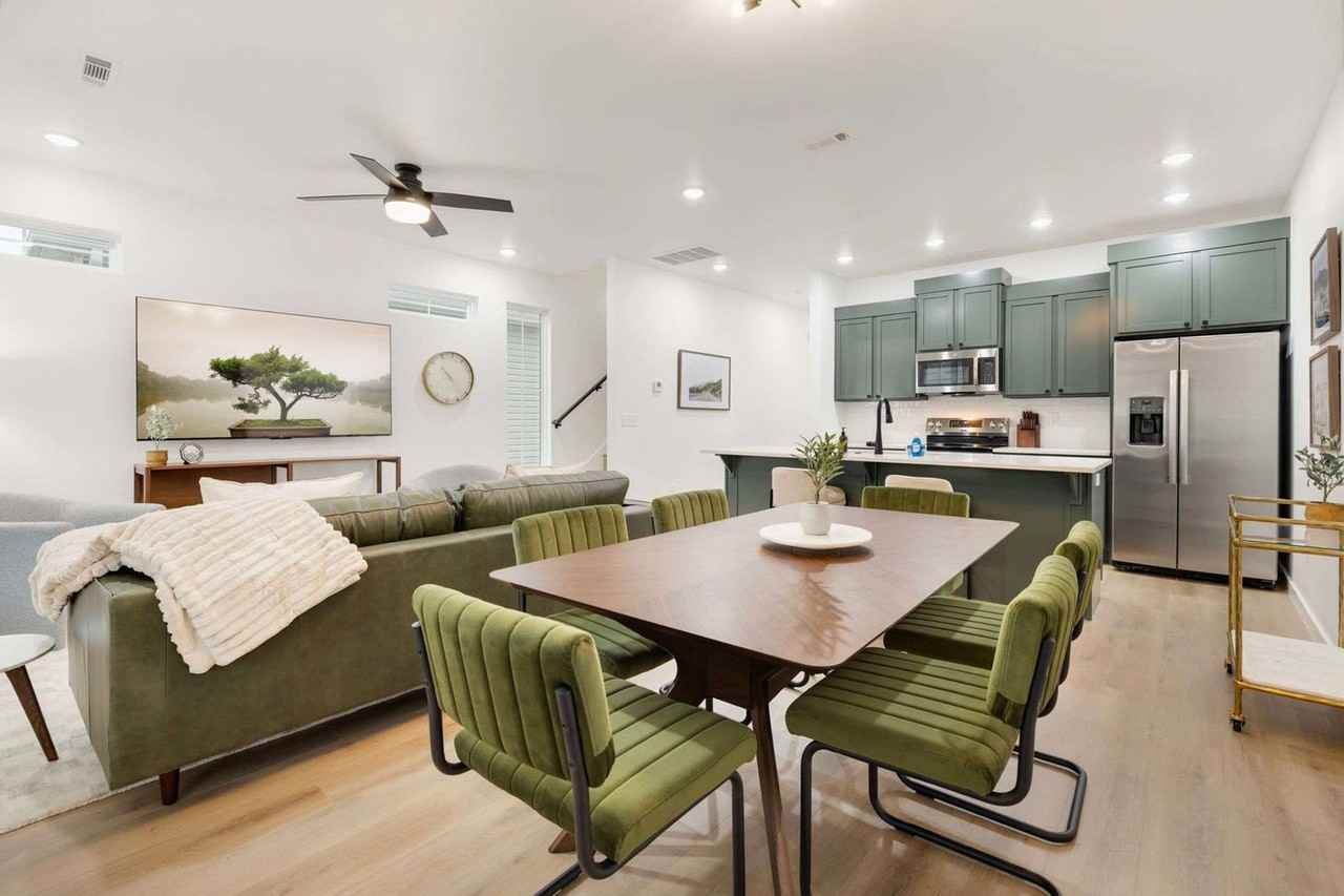 738 N 5th St #1359770P - Photo 2 of 20