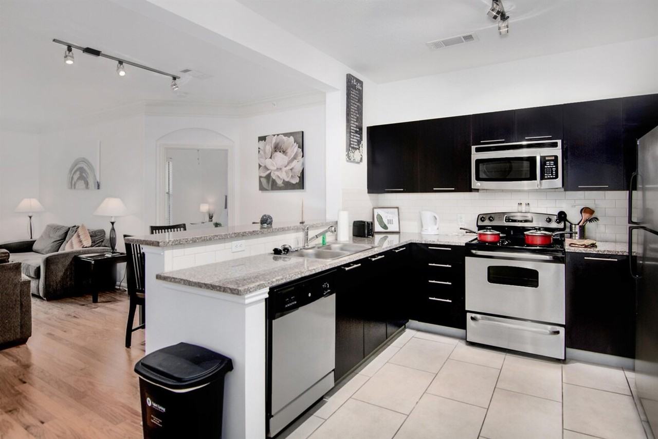 2801 N Braeswood Blvd #1359152P - Photo 4 of 7