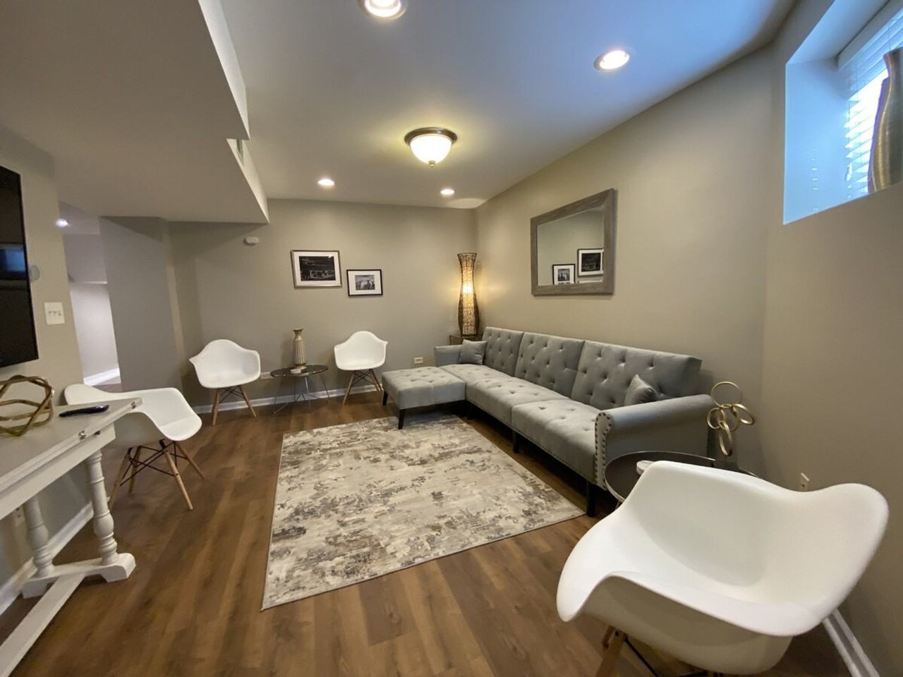 2618 North Fremont Street #1359761P - Photo 2 of 14