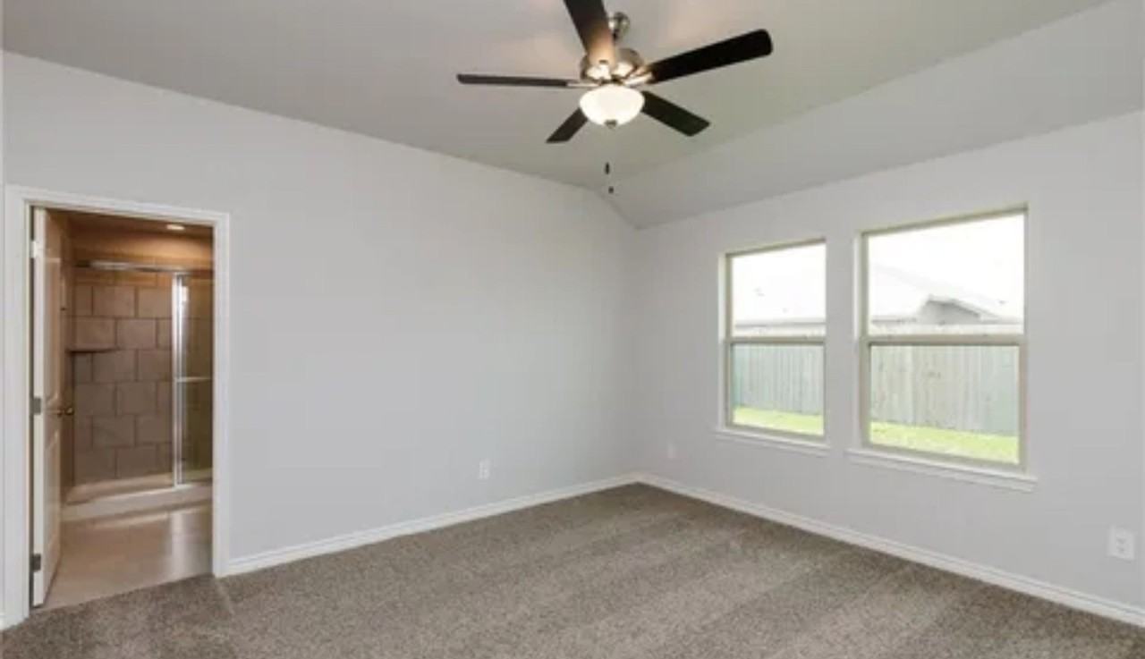 7901 Schades Way - Photo 5 of 8