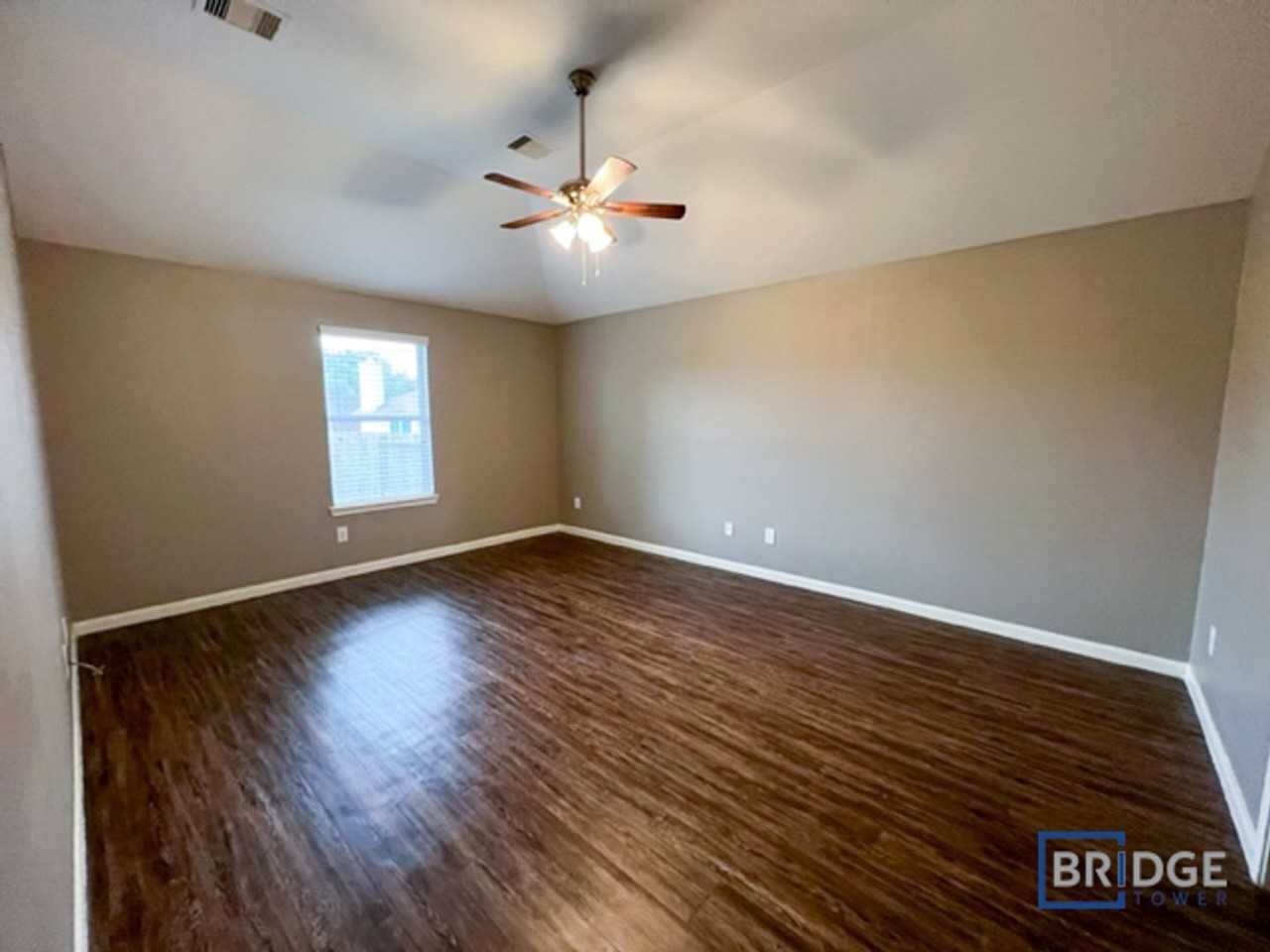 13560 Lake Breeze Lane - Photo 7 of 15