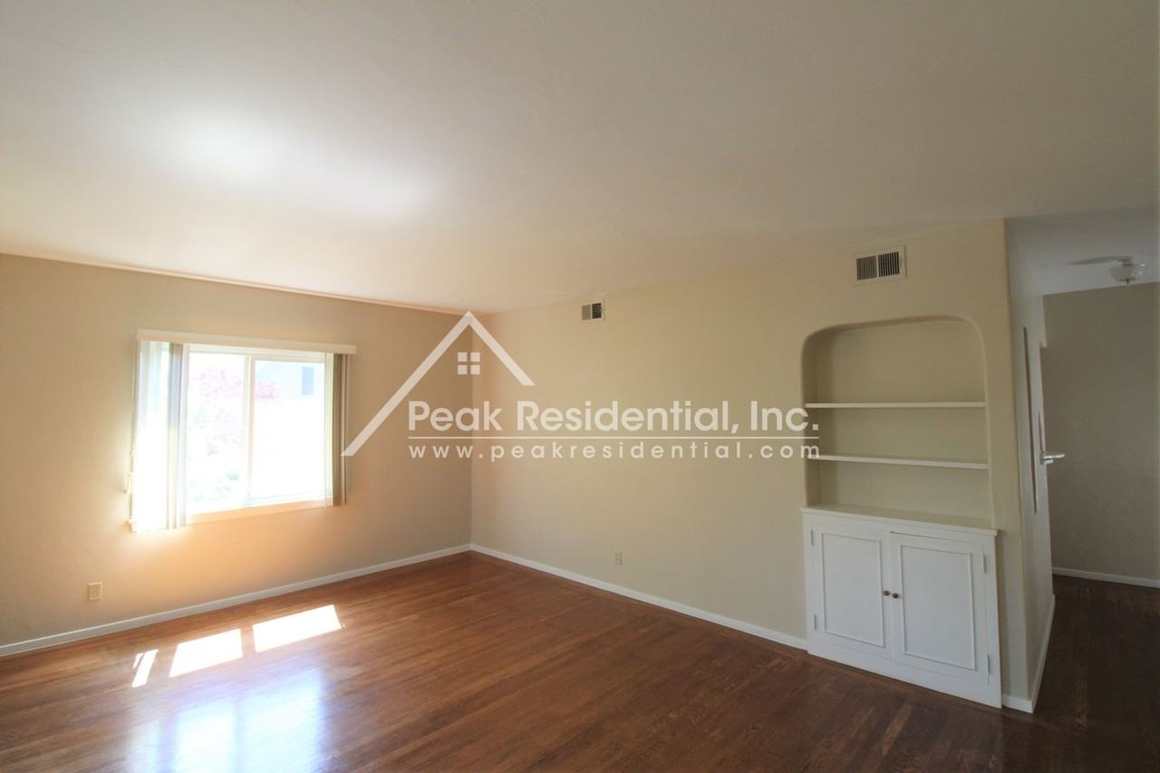 1540 36th St #2 - Photo 7 of 27