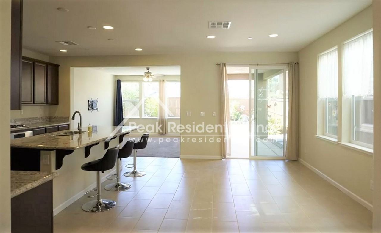 9744 Philta Way - Photo 7 of 37