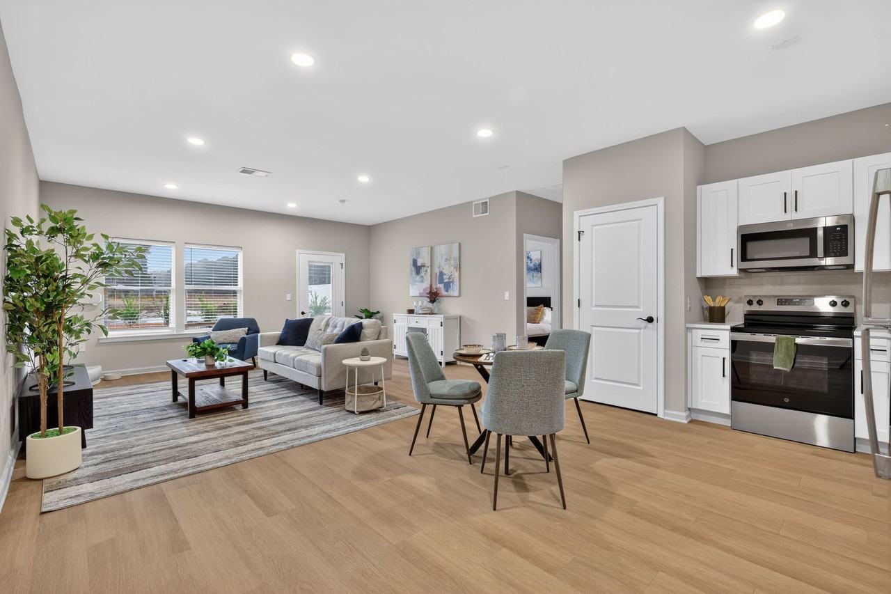 Oak Harbor Village - Photo 2 of 34