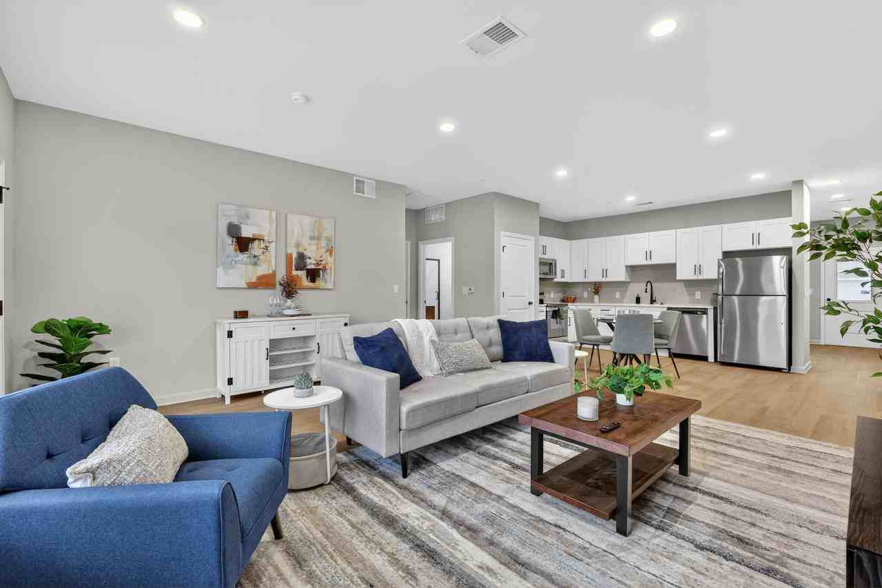 Oak Harbor Village - Photo 5 of 34