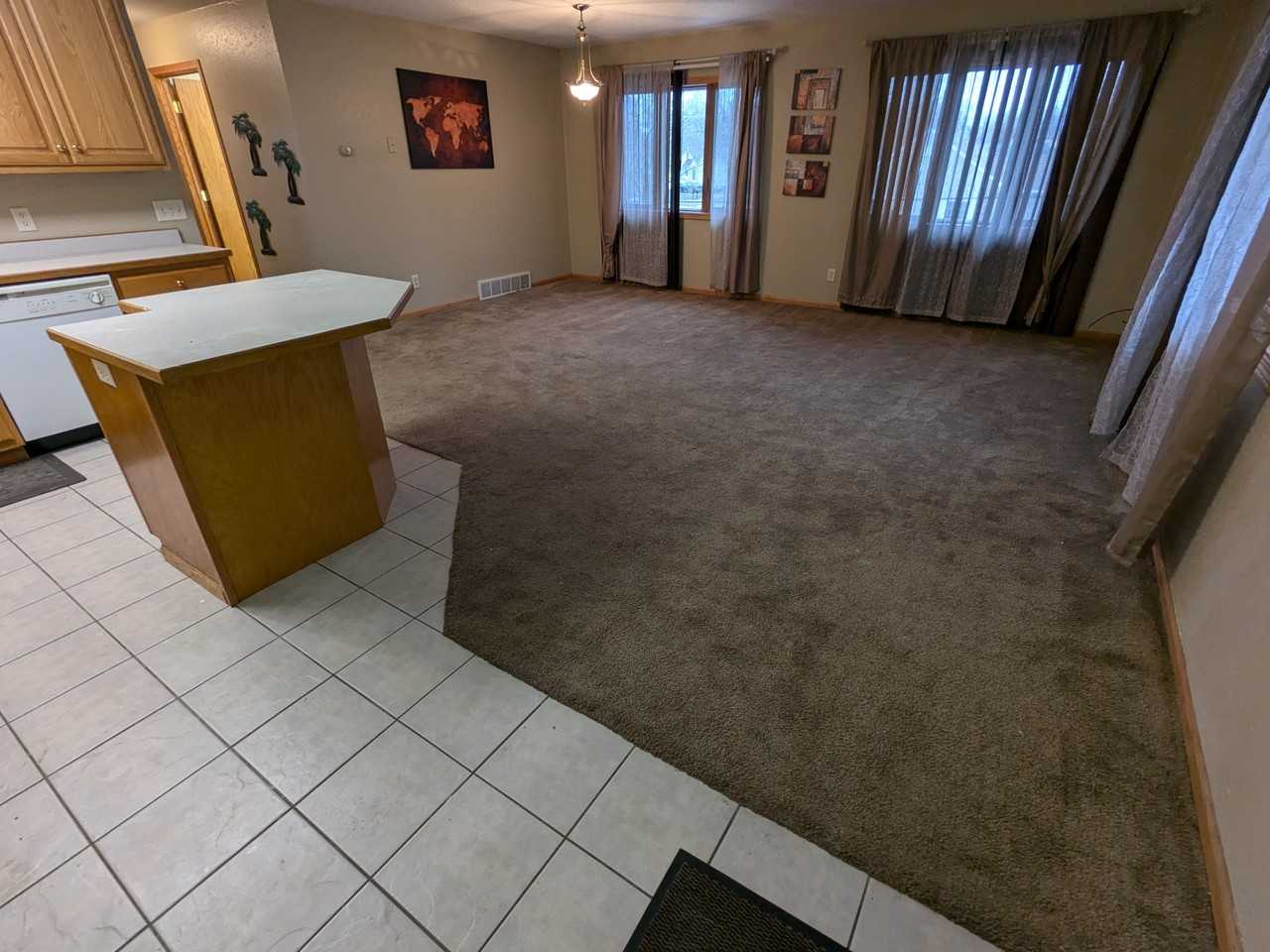 507 19th Street Northeast - Photo 4 of 14