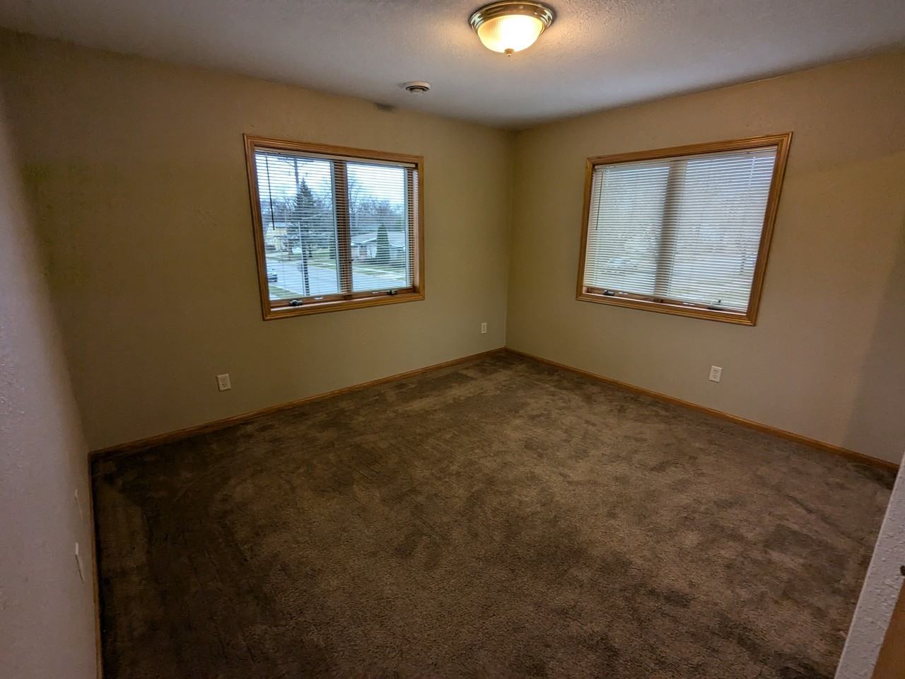 507 19th Street Northeast - Photo 7 of 14