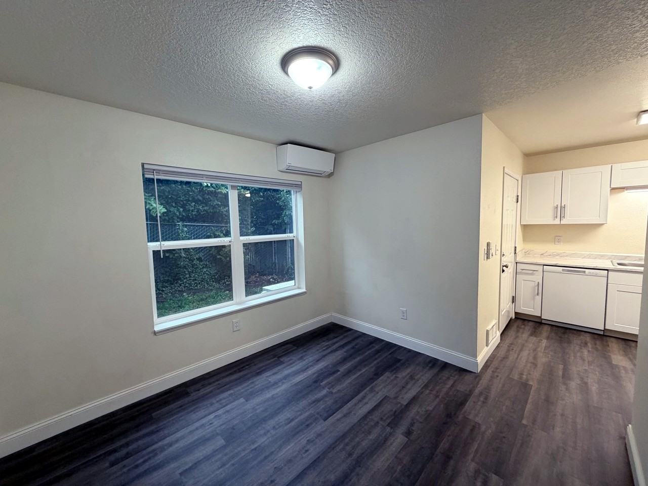 940 Nw 7th Ave #4 - Photo 5 of 50