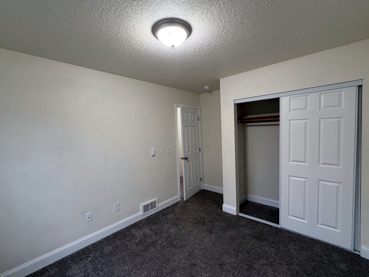 940 Nw 7th Ave #4 - Photo 6 of 50