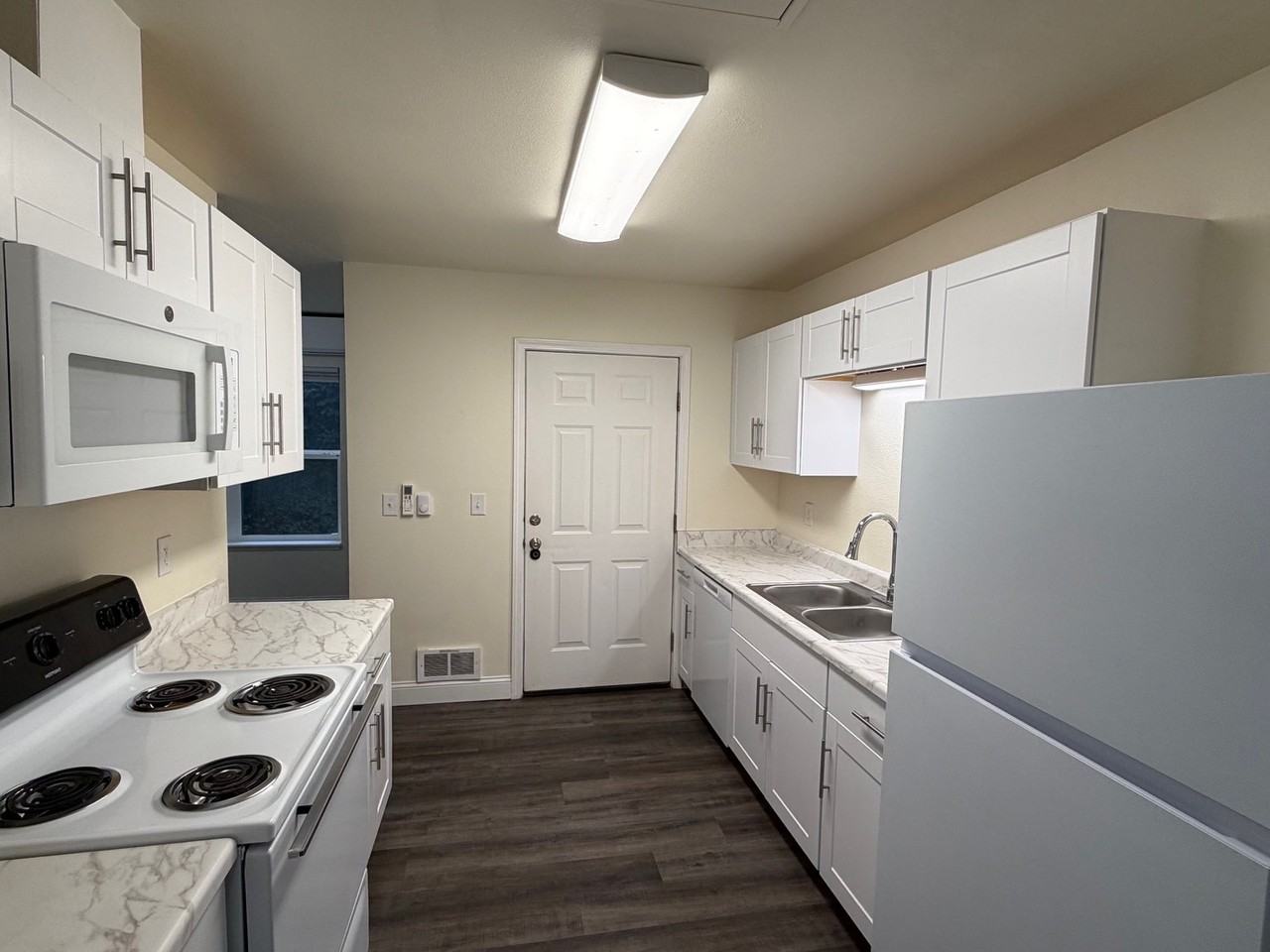 940 Nw 7th Ave #4 - Photo 7 of 50