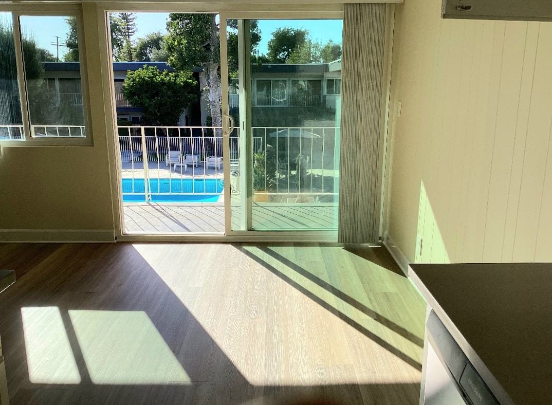 17938 Burbank Boulevard - Photo 7 of 13