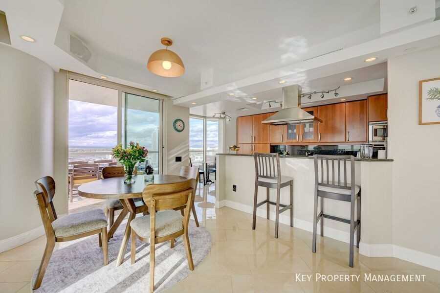 2747 Paradise Rd #2206 - Photo 6 of 50