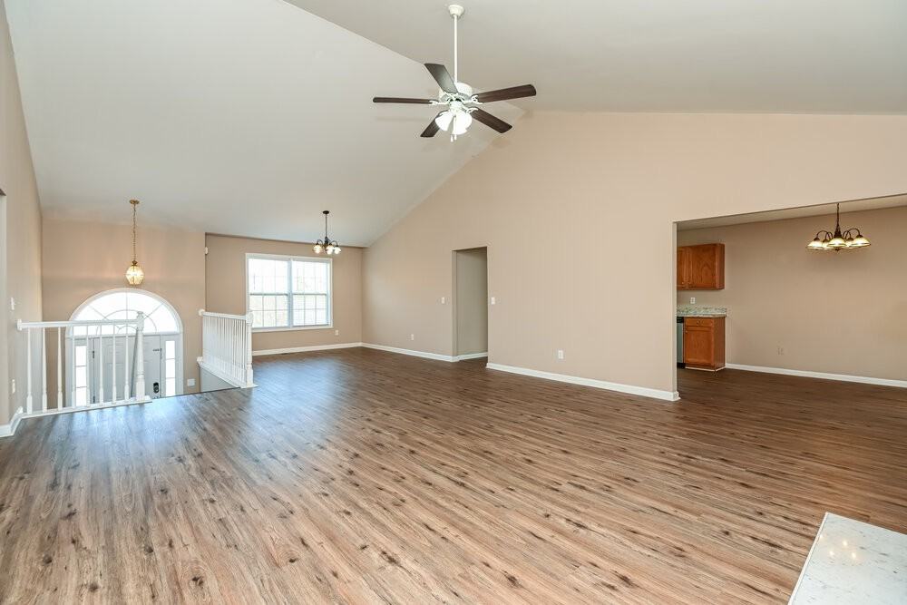 214 Oakleigh Ln - Photo 5 of 18