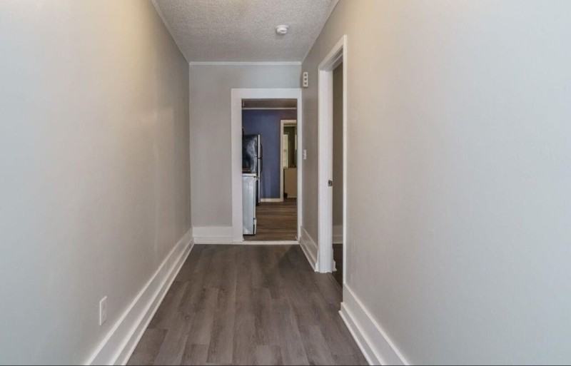 1407 Manteo Street #B - Photo 4 of 7