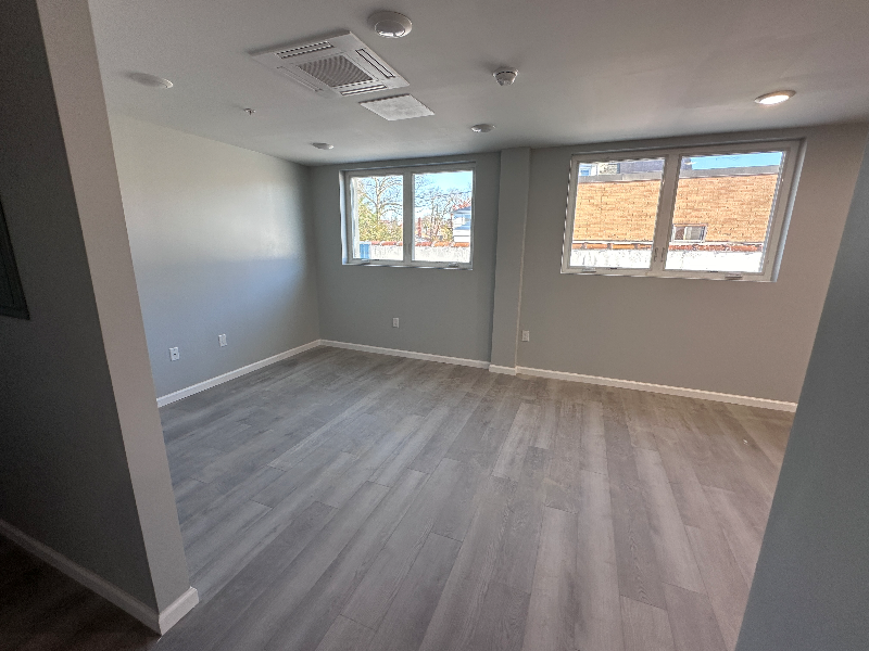 140 S Easton Rd #205 - Photo 3 of 9