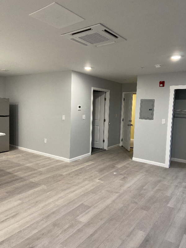 140 S Easton Rd #205 - Photo 7 of 9