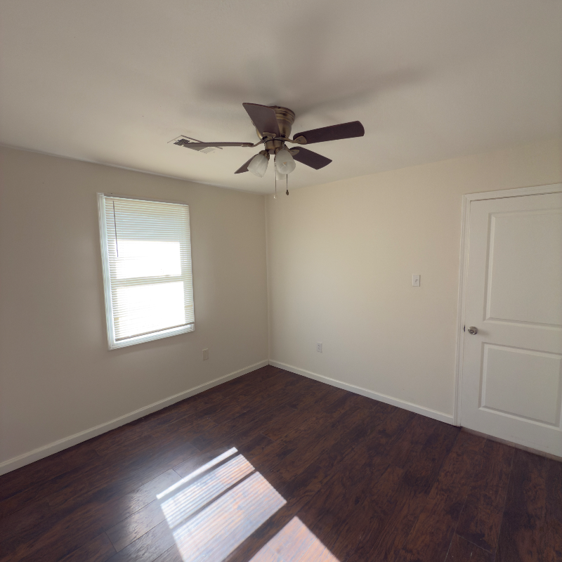 1624 Farragut St - Photo 3 of 14