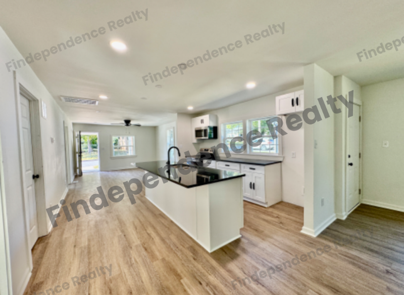 351 Fox St Sw - Photo 4 of 12