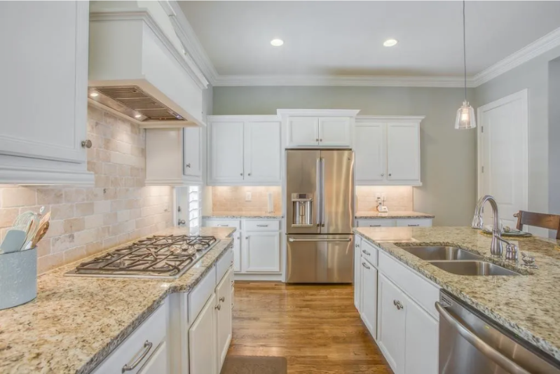 147 Hobbs Dr - Photo 4 of 25