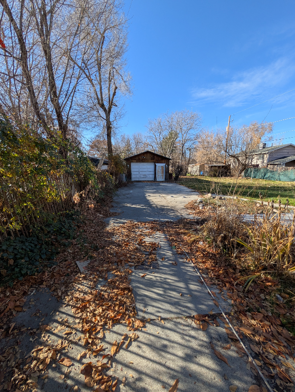 3524 S St - Photo 5 of 31