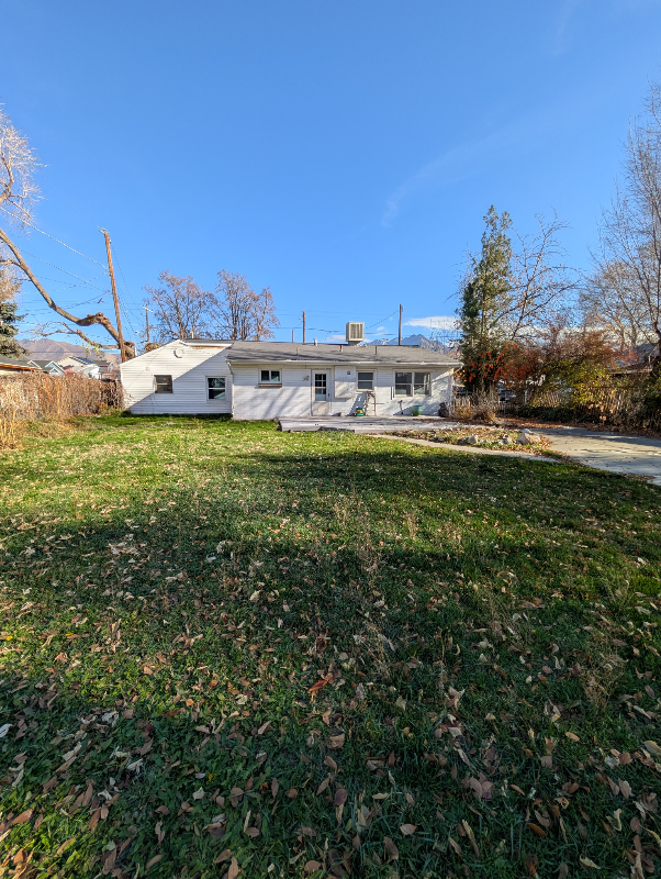 3524 S St - Photo 7 of 31