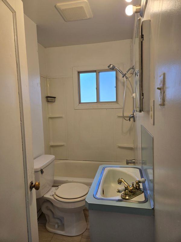 619 South Buchanan Street - Photo 2 of 15