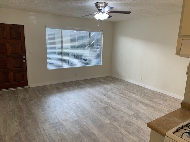 2925 4th St #4 - Photo 4 of 8