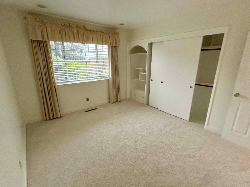 1180 Sierra Vista Way - Photo 4 of 20