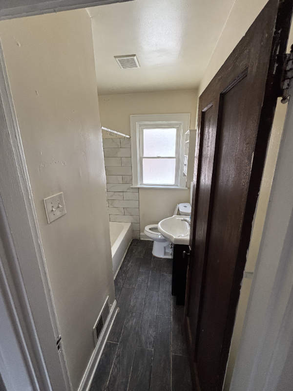 2408 Moerlein Ave - Photo 5 of 10