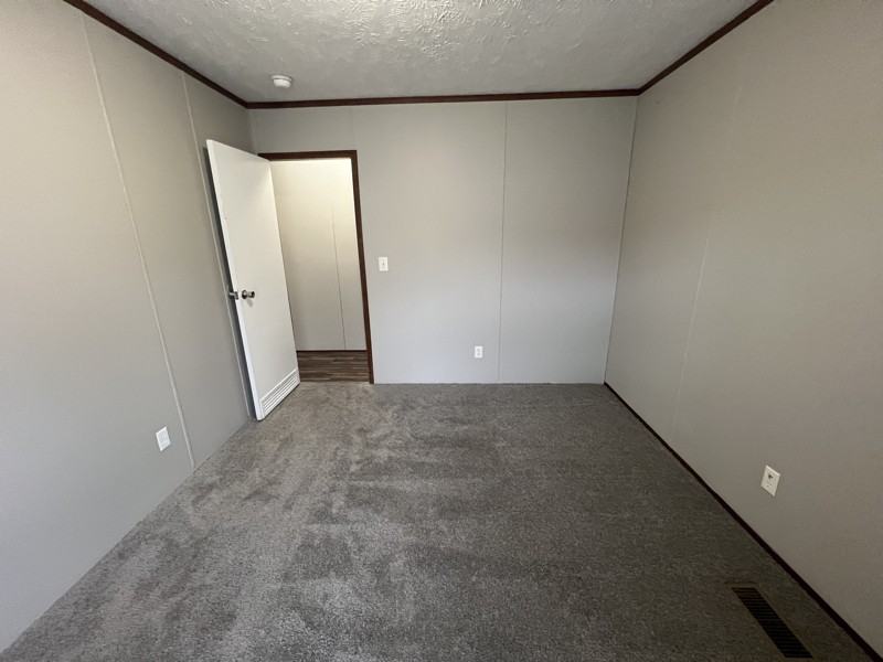 133 Burch St - Photo 4 of 13