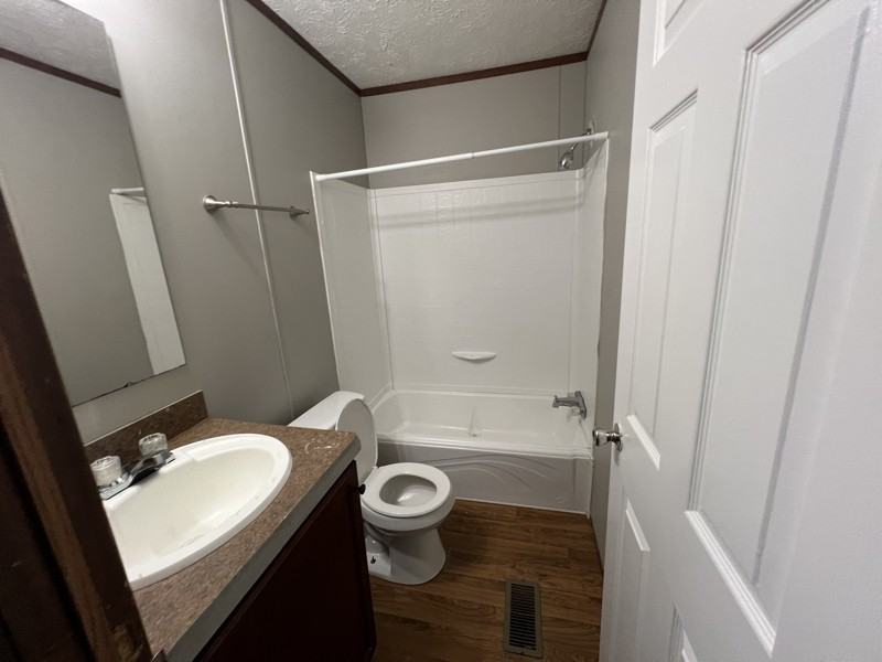 133 Burch St - Photo 7 of 13